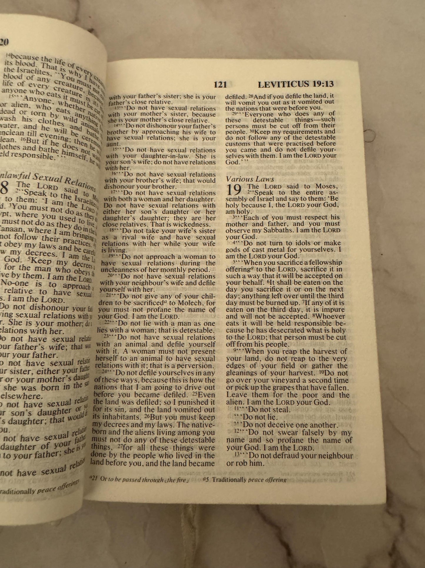 1989 White Vintage NIV Holy Bible – Baptism Presentation Gift – Personalised Keepsake Bible - Ref x599