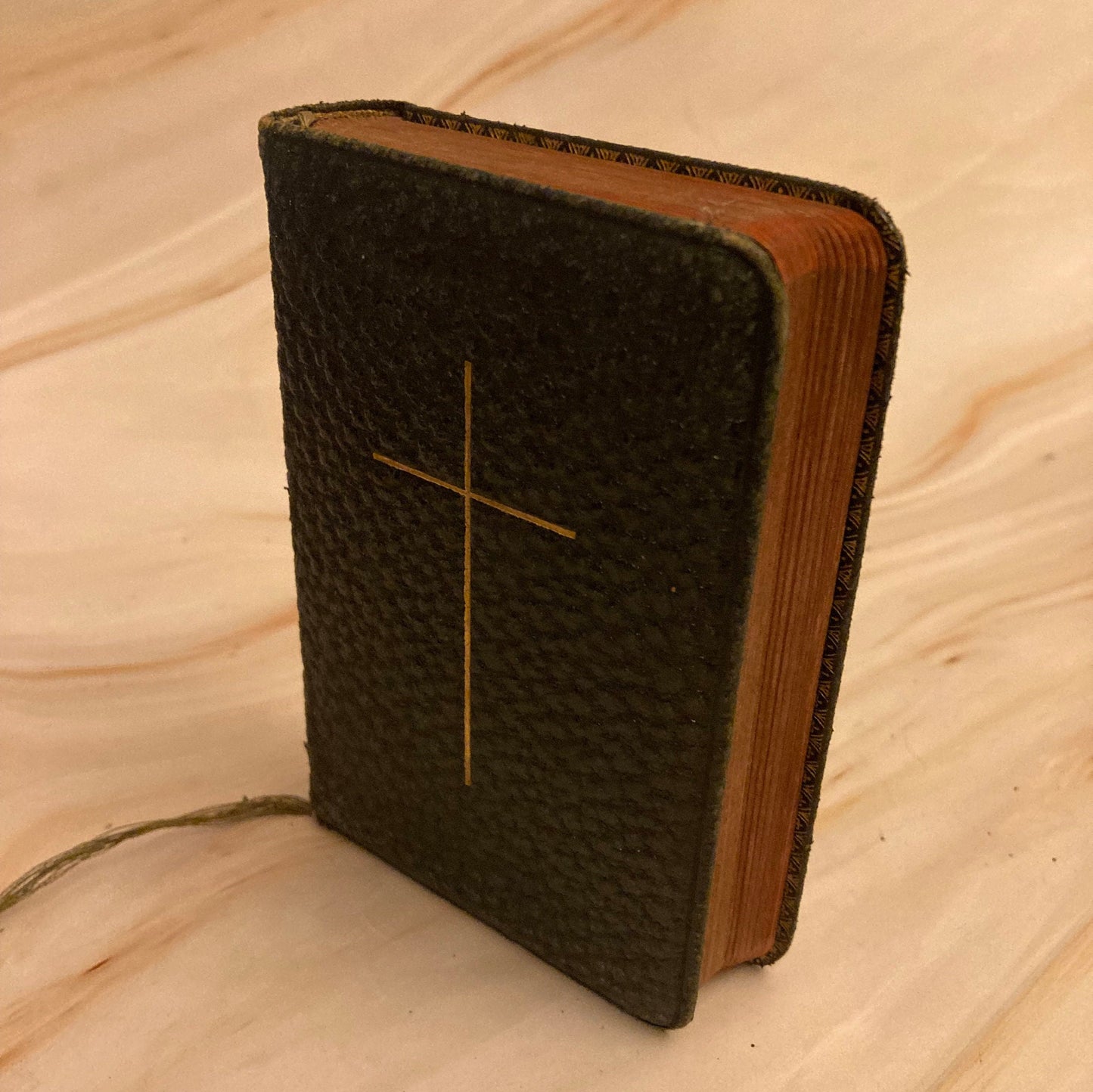 Vintage Pocket Prayer Book Common Prayer Hymns Anglican Church Small Hymnal - (Ref X179)