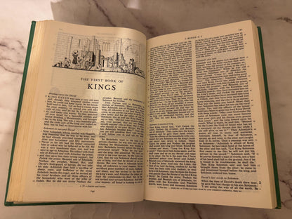 1972 New English Bible Illustration Hardcover - Ref x597