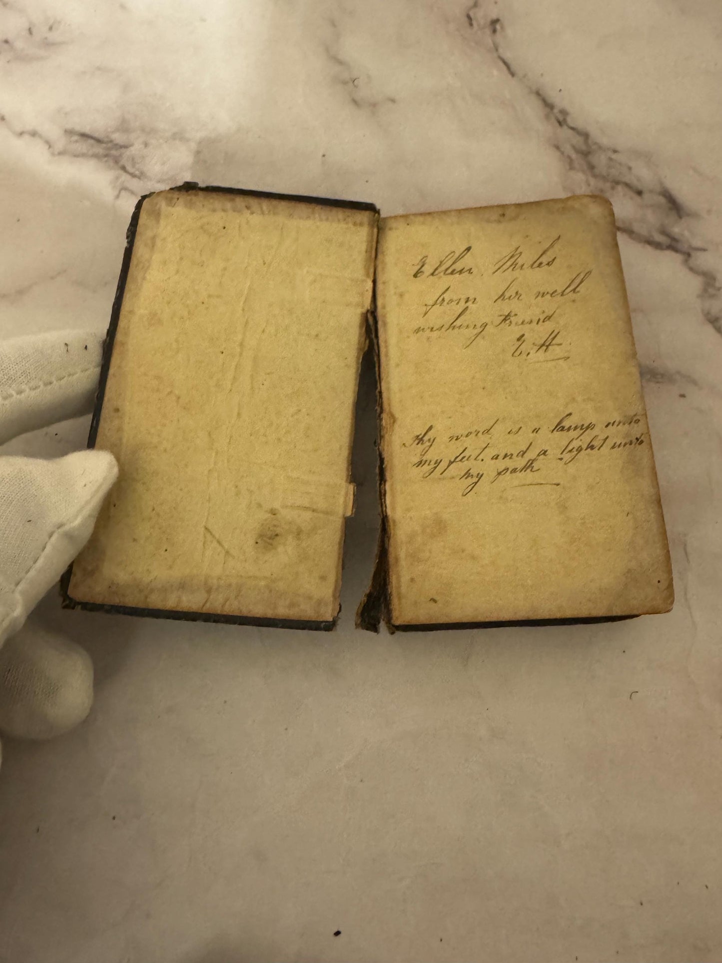 1854 Oxford Miniature New Testament Bible- Ref x596