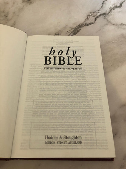 2001 NIV Holy Bible Hardcover Edition - Ref x526