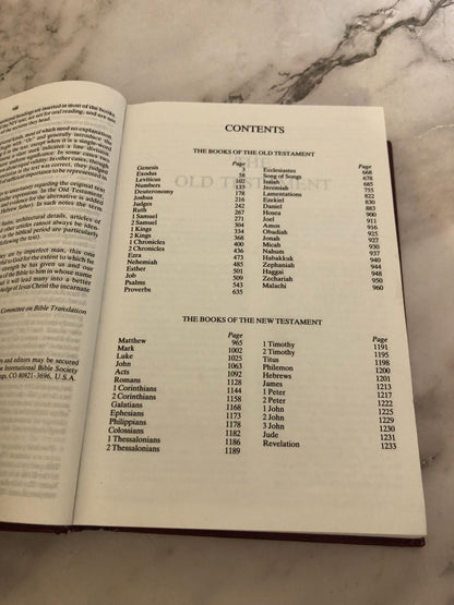2001 NIV Holy Bible Hardcover Edition - Ref x526
