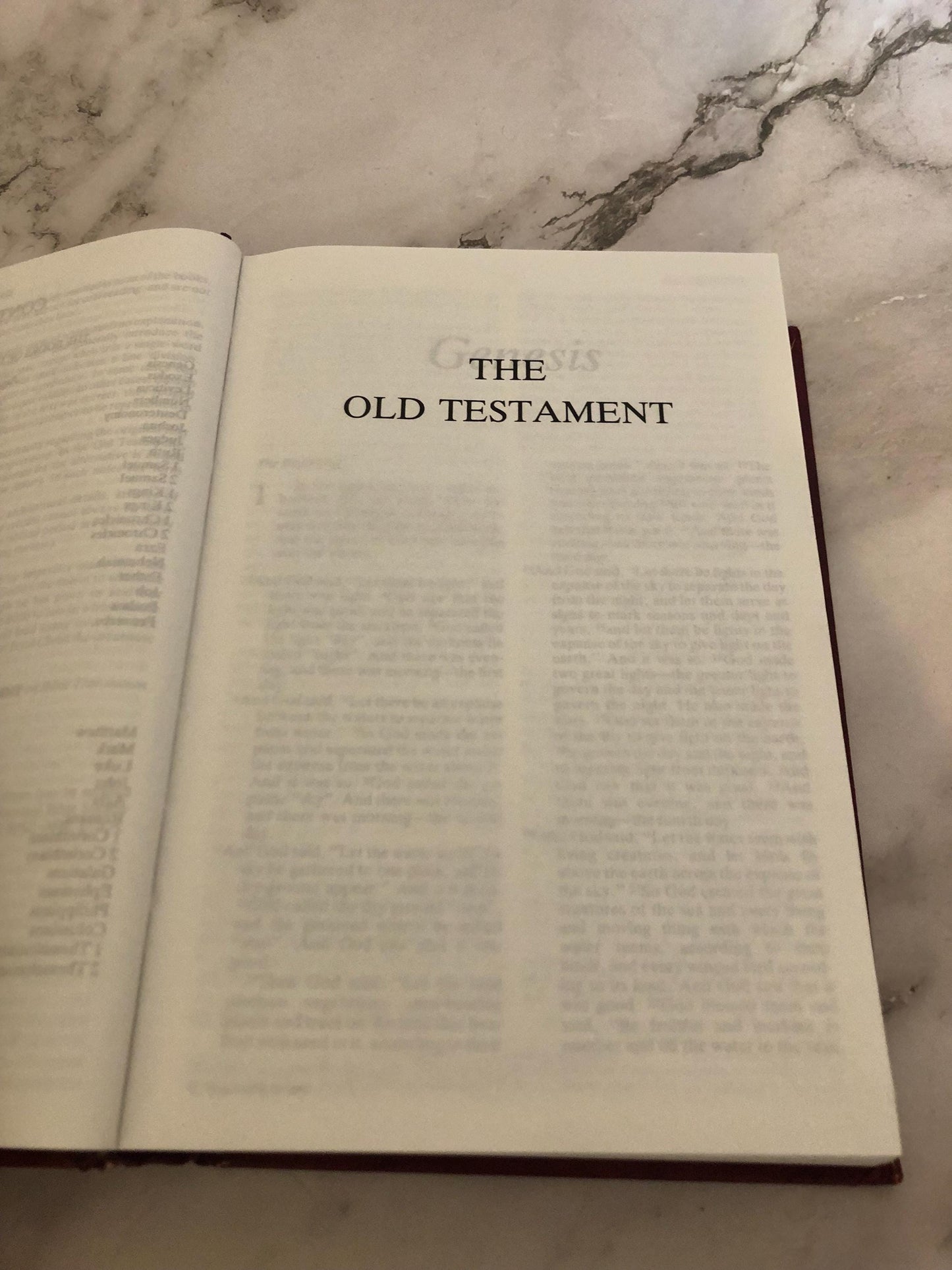 2001 NIV Holy Bible Hardcover Edition - Ref x526