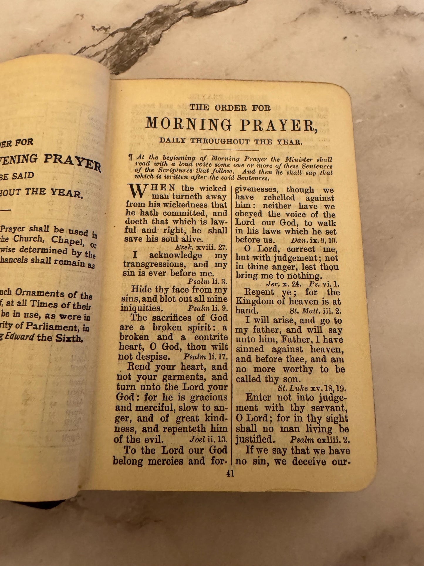 Book of Common Prayer and Hymns A and M Oxford University Press Black Leather - Ref x550