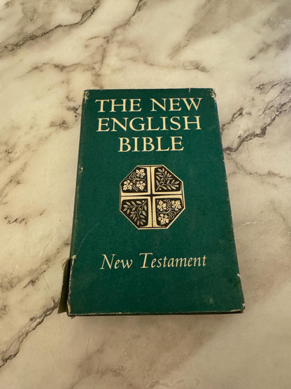 Vintage 1961 New English Bible | First Edition New Testament by Oxford & Cambridge University Press | Green Hardcover | Ref x547