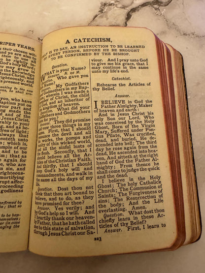 1943 Book of Common Prayer and Hymns A&M Oxford University Press Black Leather - Ref x551