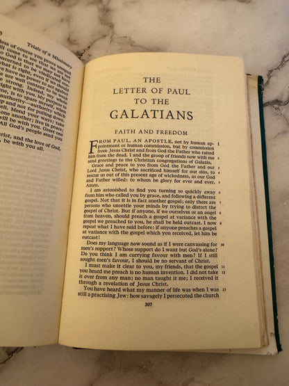 Vintage 1961 New English Bible | First Edition New Testament by Oxford & Cambridge University Press | Green Hardcover | Ref x547