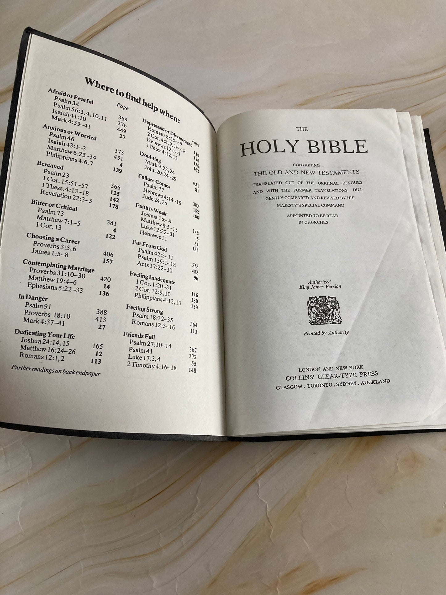 KJV Bible Dictionary and Concordance Black Cover - (x171)