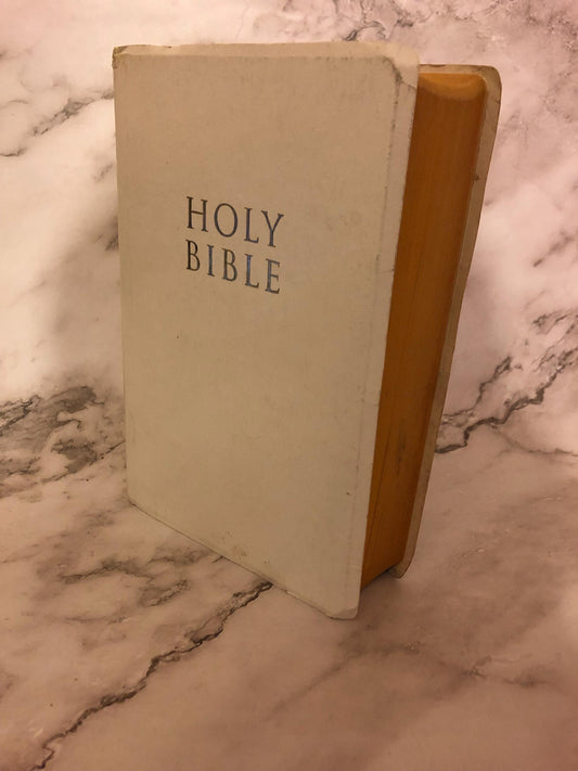 KJV Holy Bible – White Hardcover – Red Letter Edition – 2002 Bible - Ref X516