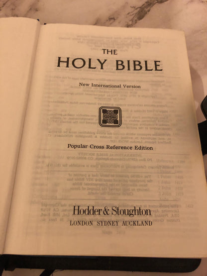 1992 NIV Leather Bible Snap Closure Vintage Bible Christian Gift Bible – Ref x515