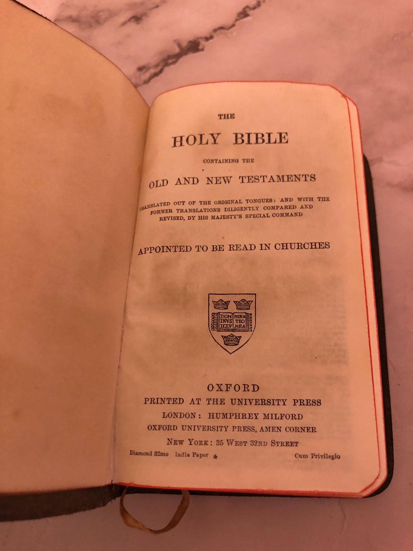 Oxford Bible with Hymnary Leather Cover - Ref x513