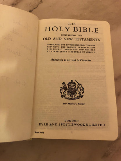 Vintage White Leather Holy Bible Illustrated Christian Gift Small Bible Antique Style Bible - Ref x512