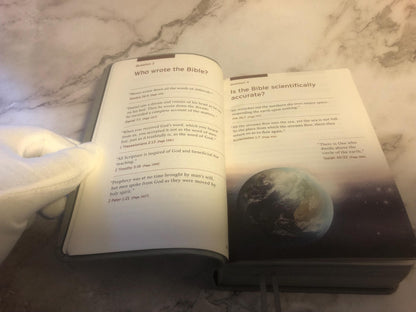 2013 New World Translation of the Holy Scriptures Grey Watchtower Bible - Ref x467