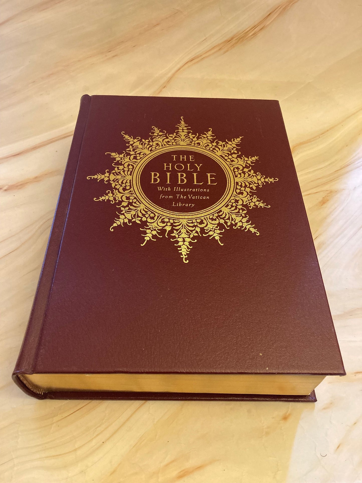 Large Illustrated Catholic Family Bible Vatican Edition - (Ref x361)