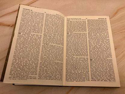 1952 Collins Illustrated RSV Holy Bible - (Ref x274)