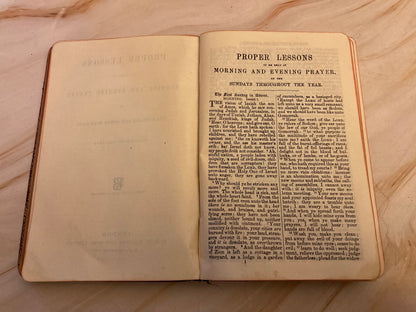 Antique Book of Common Prayer Leather Christian Prayer Book Vintage Church of England - (Ref x351)