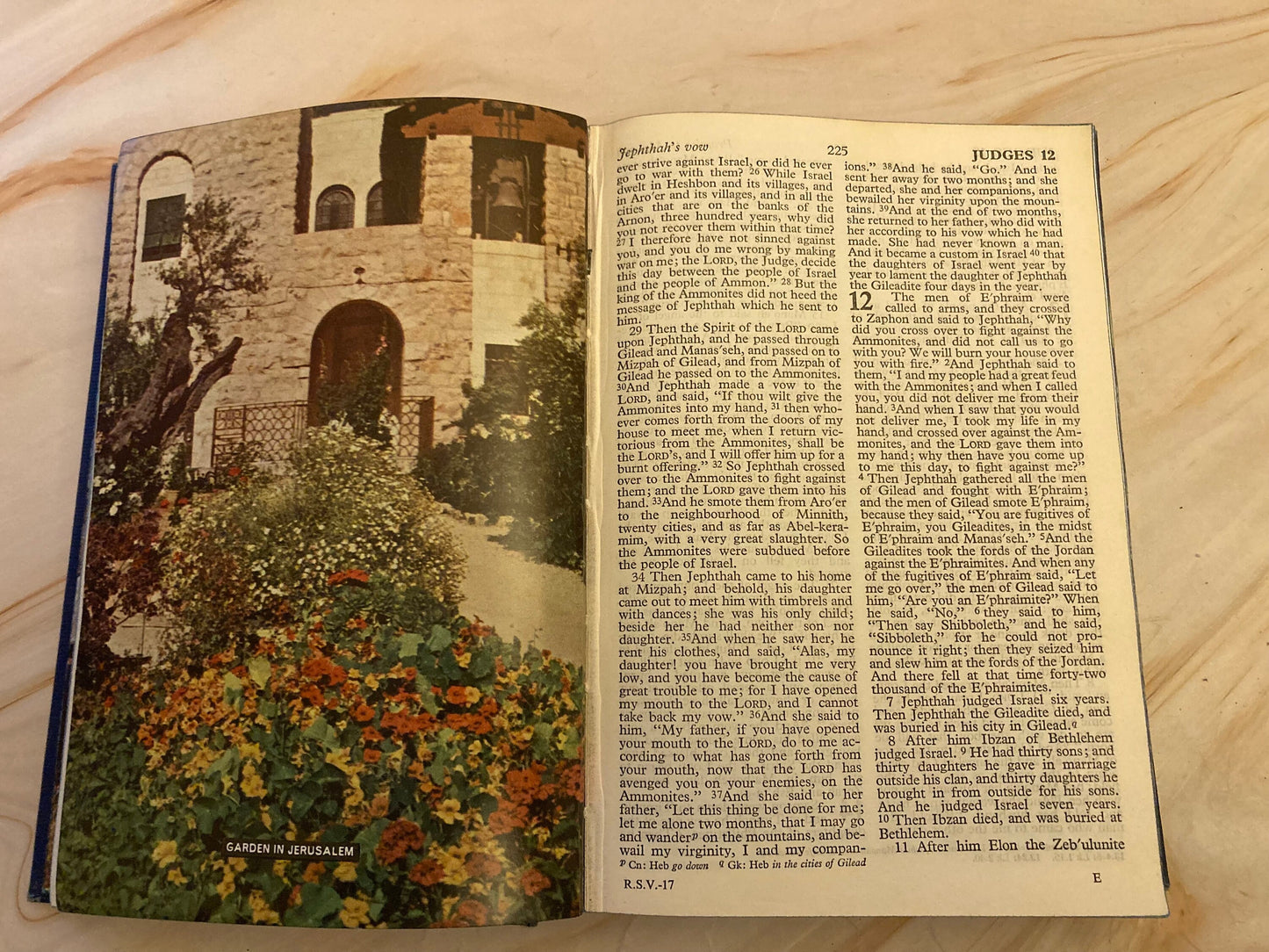 1952 Holy Bible Vintage Hardback British Bible Christian Book King James Style - (Ref x349)