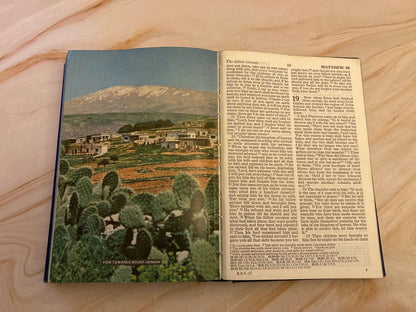 1952 Holy Bible Vintage Hardback British Bible Christian Book King James Style - (Ref x349)