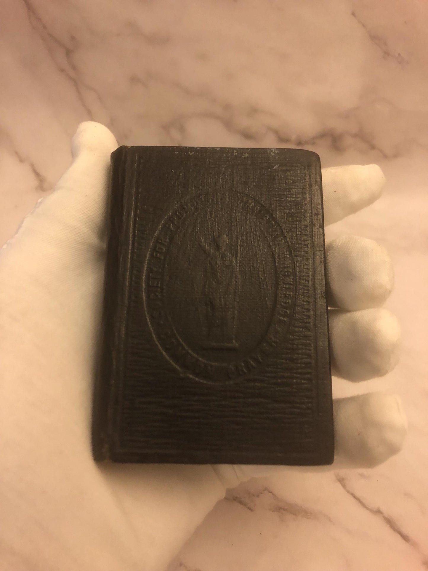 1908 Antique Book of Common Prayer Leather Vintage Church of England Prayer Book - (Ref x496)