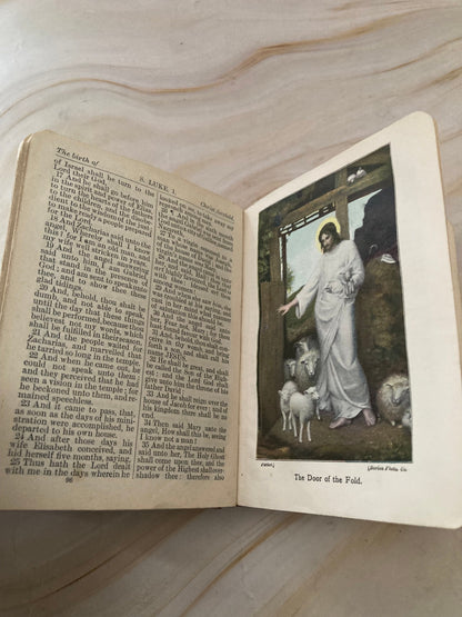 Red Letter New Testament Bible Vintage Christian Bible Pocket Bible - (Ref x331)