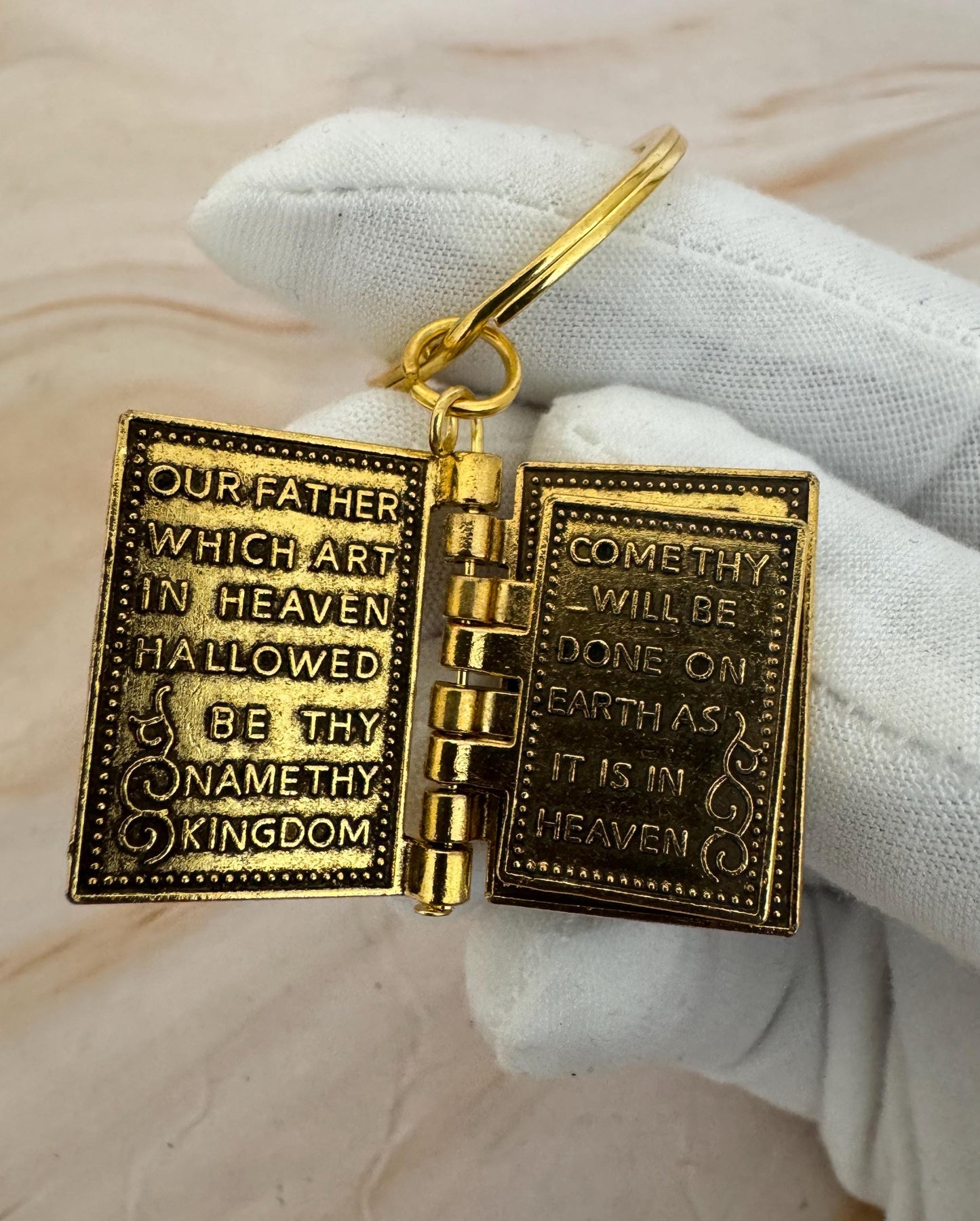Gold Bible Keyring with Lord’s Prayer – Christian Gift for Men & Women, Religious Keychain, Keepsake Pendant
