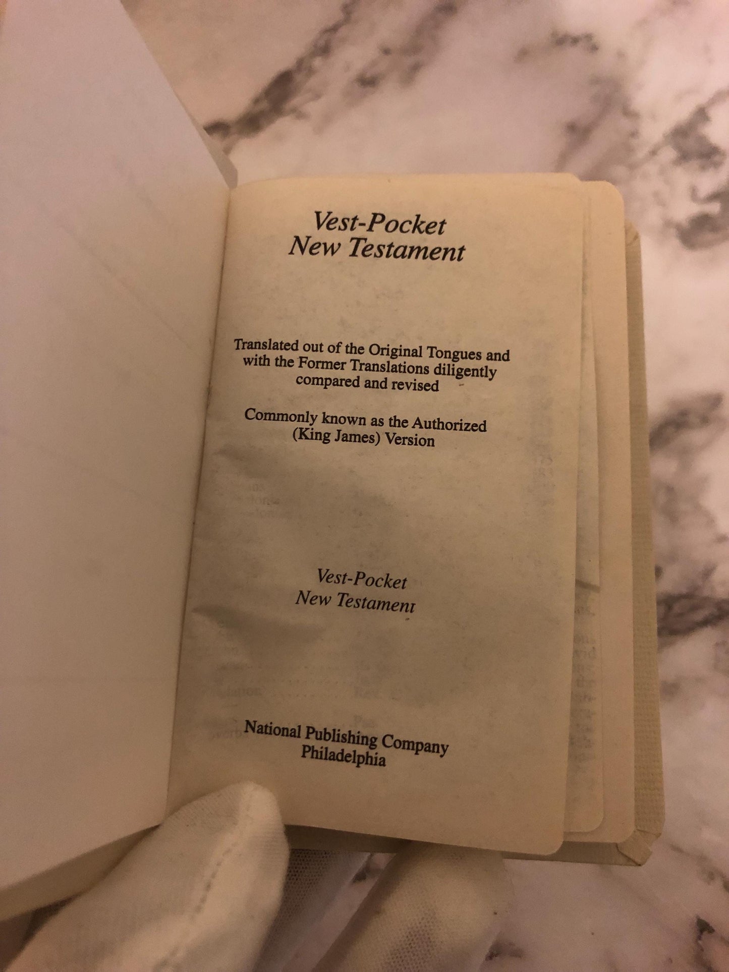 White Vest Pocket New Testament Psalms and Proverbs Bible - Ref x505