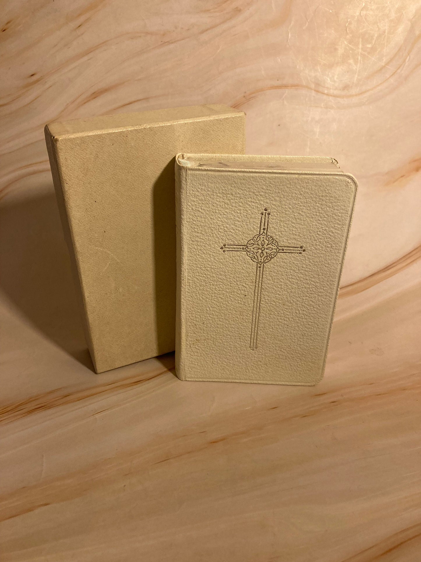 Vintage White Oxford Prayer Book with Case Silver Edges Pocket Christian Gift - Ref x257