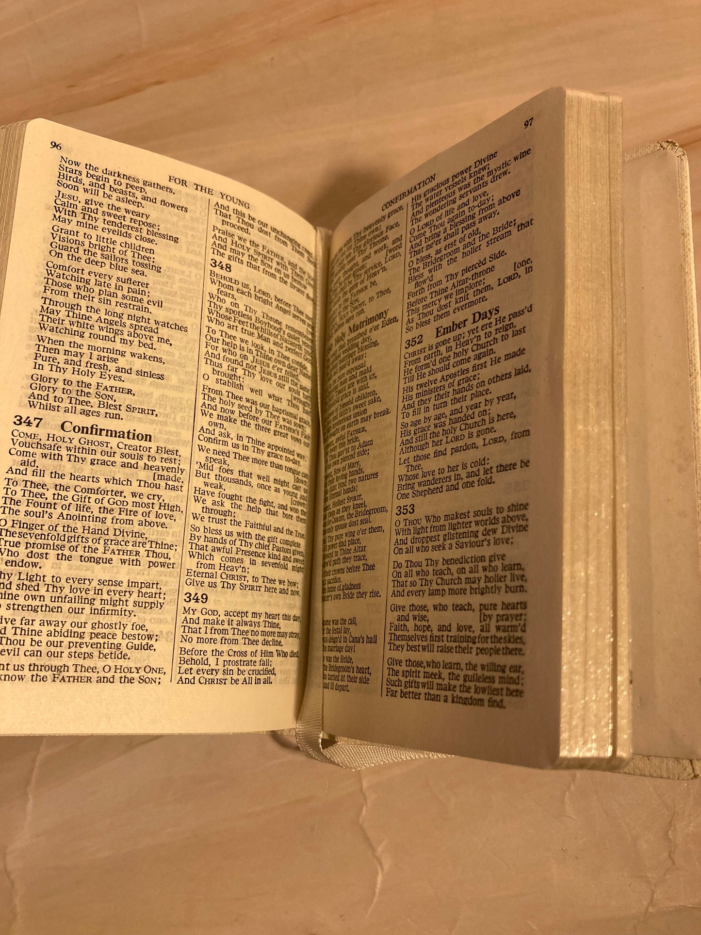 Vintage White Oxford Prayer Book with Case Silver Edges Pocket Christian Gift - Ref x257