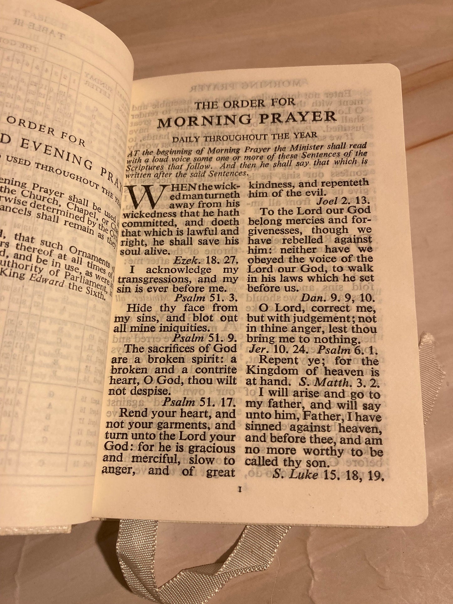 Vintage White Oxford Prayer Book with Case Silver Edges Pocket Christian Gift - Ref x257