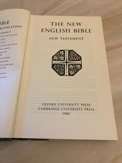 New English Bible New Testament Library Edition Vintage Pocket Bible Christian Book - Ref X2