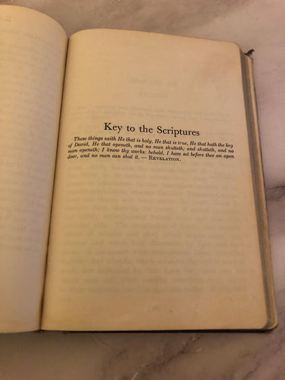 Science and Health with Key to the Scriptures Mary Baker Eddy Vintage Christian Book Religious Study Book - Ref x497