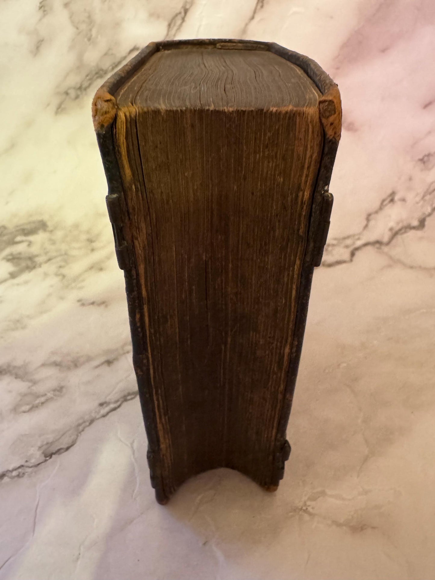 c.1870 Victorian Miniature King James Bible Leather Bound with Original Brass Clasps - Ref x725