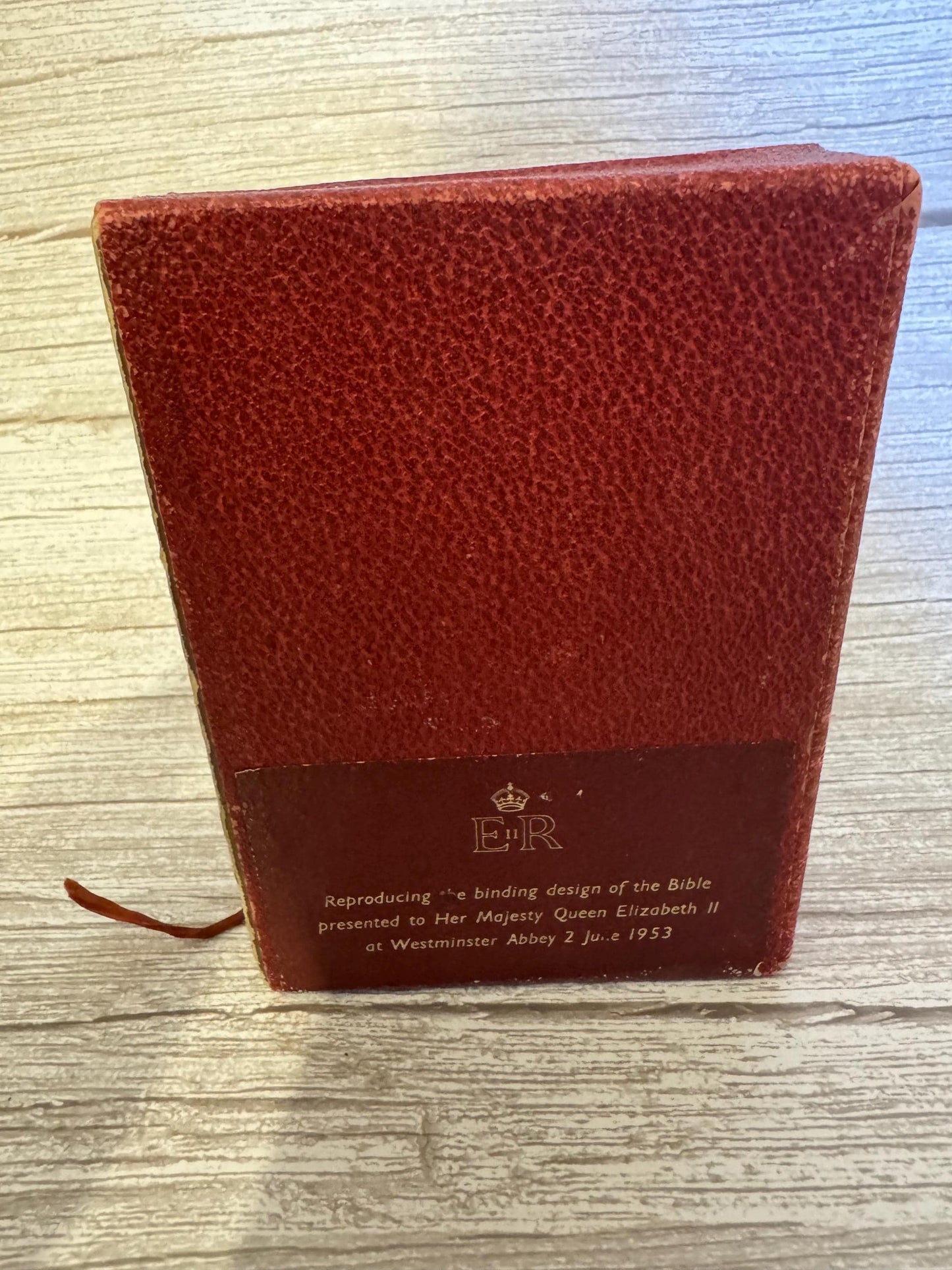1953 Oxford Miniature Coronation Bible – Queen Elizabeth II Ruby 32mo with Original Box - Ref x713