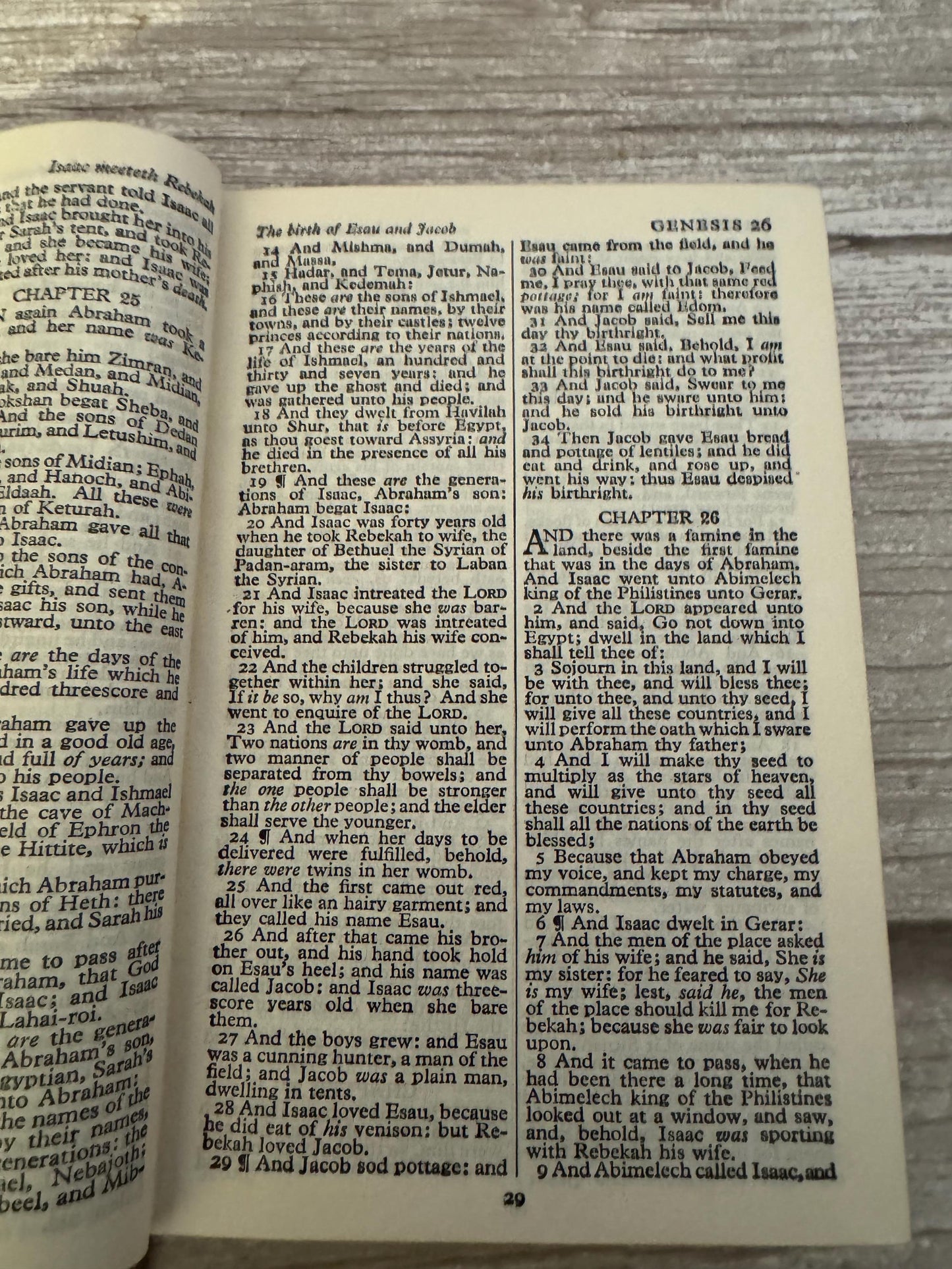 1953 Oxford Miniature Coronation Bible – Queen Elizabeth II Ruby 32mo with Original Box - Ref x713