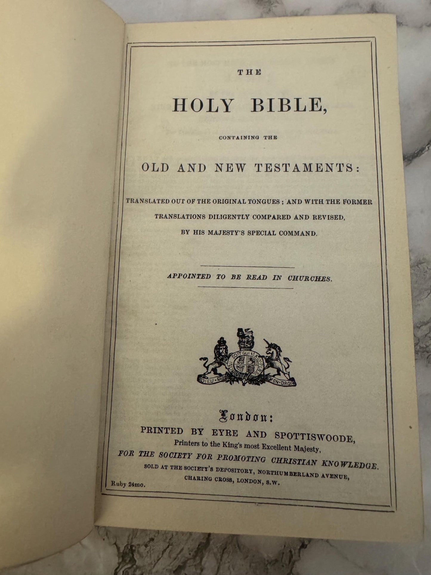 1905 Holy Bible KJV Miniature Leather Bound Bible SPCK Eyre & Spottiswoode Antique Pocket Bible - Ref X679