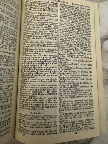 1905 Holy Bible KJV Miniature Leather Bound Bible SPCK Eyre & Spottiswoode Antique Pocket Bible - Ref X679