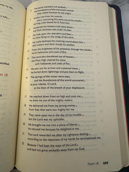 2000 Common Worship Services and Prayers for the Church of England Prayer Book Anglican Worship Hardcover - Ref X678