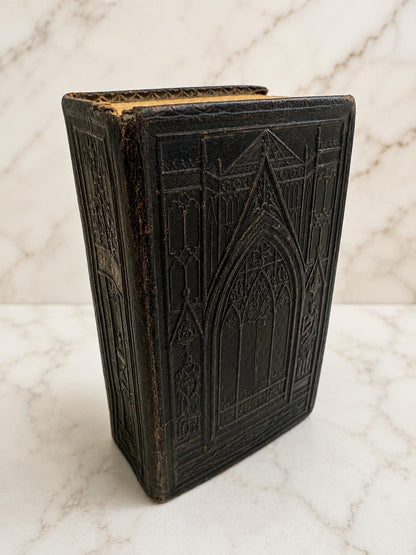 C. 1820 Holy Bible Cathedral Binding Leather Bound Illustrated Bible - Ref X677