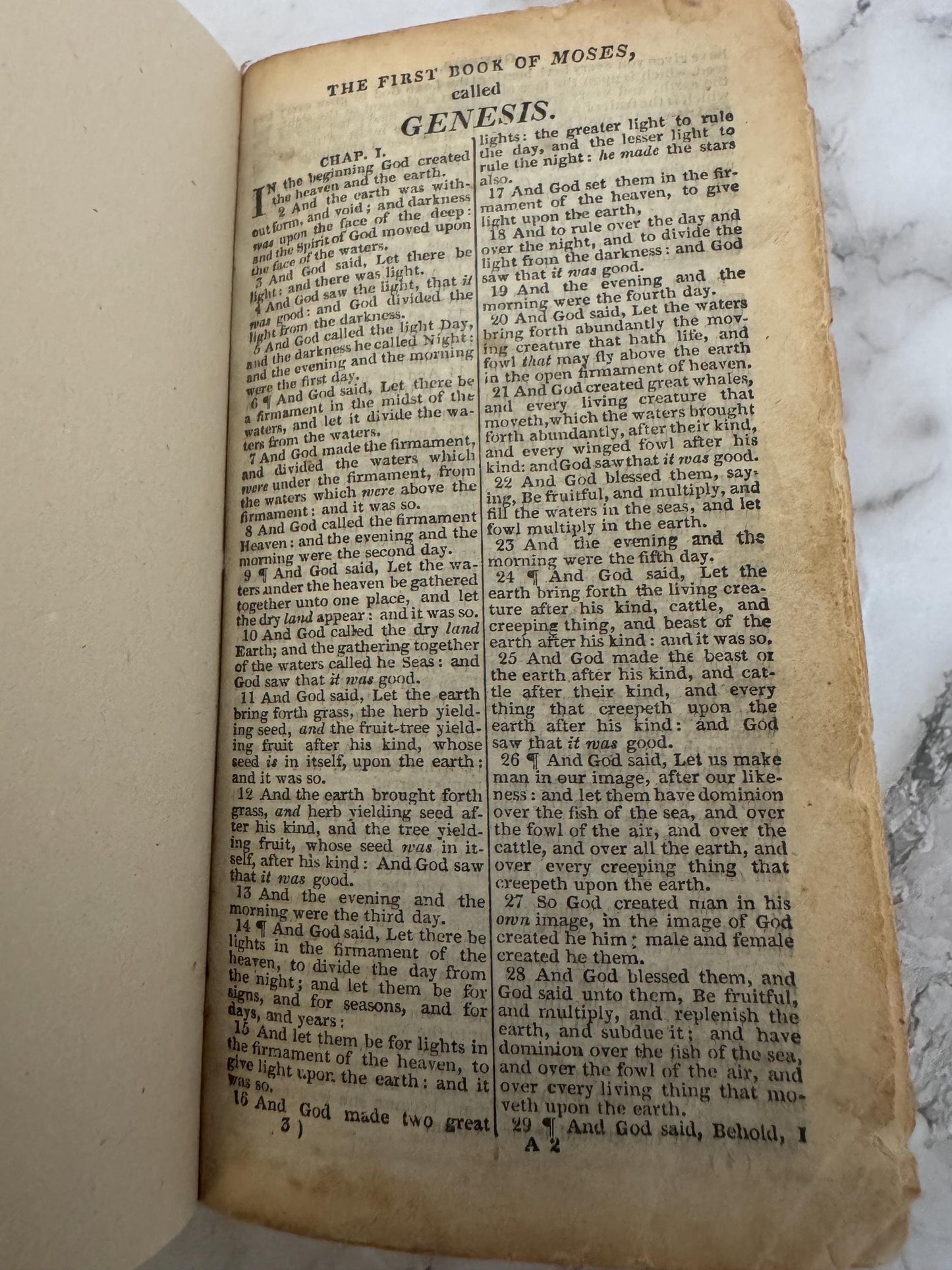C. 1820 Holy Bible Cathedral Binding Leather Bound Illustrated Bible - Ref X677