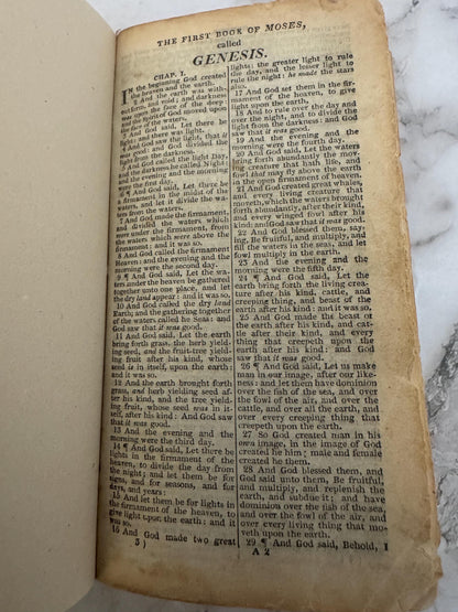 C. 1820 Holy Bible Cathedral Binding Leather Bound Illustrated Bible - Ref X677