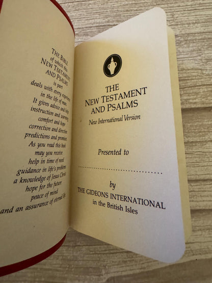 1983 Vintage Gideons New Testament Bible and Psalms NIV Red Pocket Bible - Ref x769