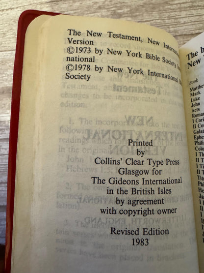 1983 Vintage Gideons New Testament Bible and Psalms NIV Red Pocket Bible - Ref x769