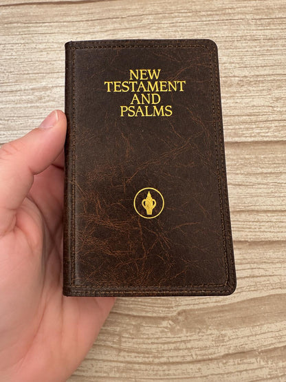 1988 Vintage Brown Gideons New Testament Bible and Psalms NIV Pocket Bible