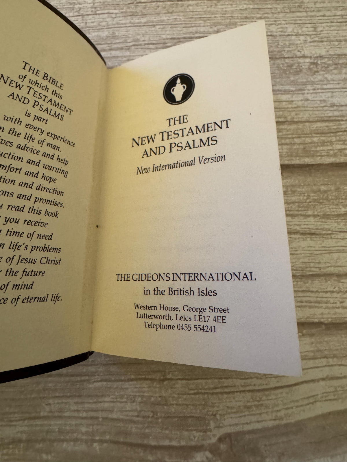 1988 Vintage Brown Gideons New Testament Bible and Psalms NIV Pocket Bible