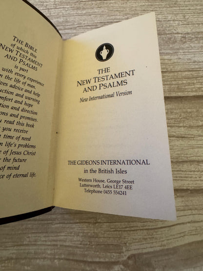 1988 Vintage Brown Gideons New Testament Bible and Psalms NIV Pocket Bible