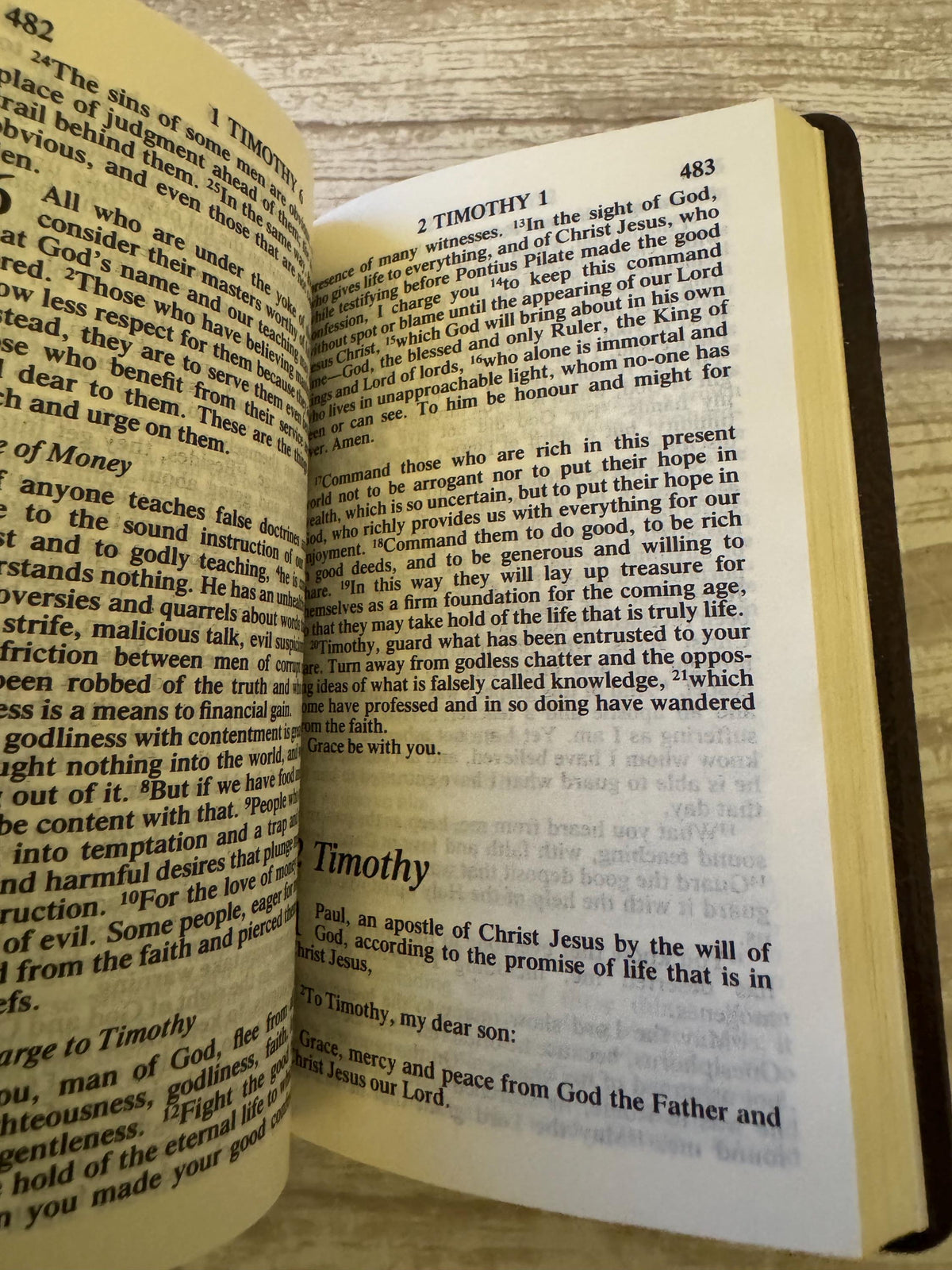 1988 Vintage Brown Gideons New Testament Bible and Psalms NIV Pocket Bible