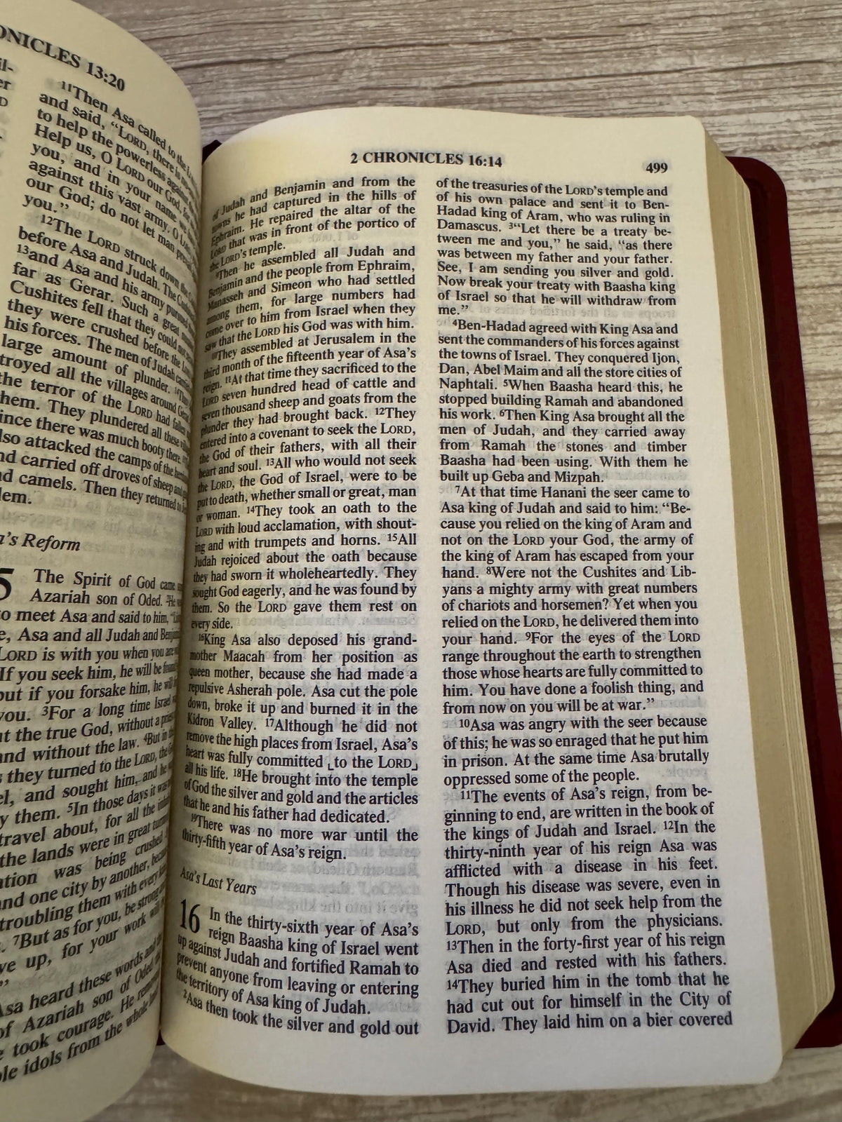 1988 Vintage Burgundy Gideons Holy Bible NIV Old & New Testament with Slipcase - Ref x768