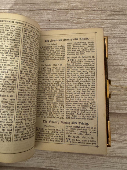 Antique New Testament Bible & Book of Common Prayer Brass Clasp Leather Binding - Ref x761