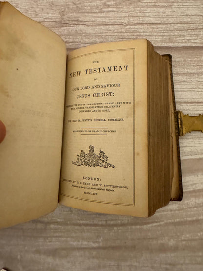 1859 Antique New Testament Bible & Book of Common Prayer Ornate Brass Clasp - Ref x758