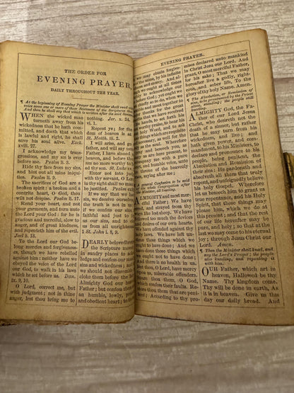 1859 Antique New Testament Bible & Book of Common Prayer Ornate Brass Clasp - Ref x758